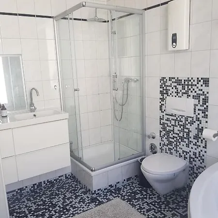 Charl Aparten Si האם