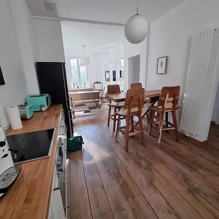 דירה Charl Aparten Si *